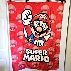 Super Mario 40" x 50" throw blanket